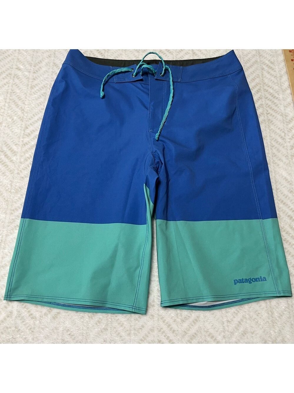 Patagonia Blue and Green Board Shorts Quick-Dry Swimwear 28